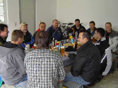01 bei juergen in der garage.jpg